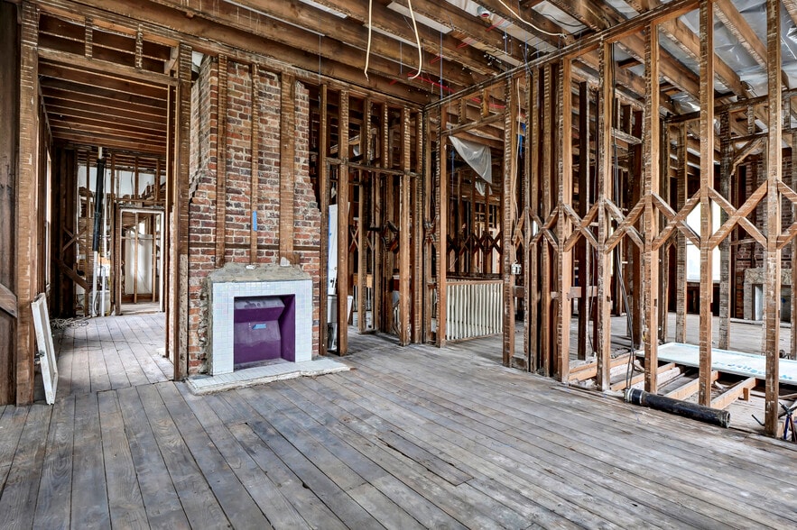 More Photos Of 708 Market St, Wilmington Apartments For Sale