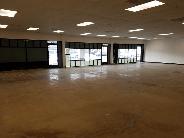 More Photos Of 5900-5924 Atlantic Blvd, Maywood Unknown For Lease