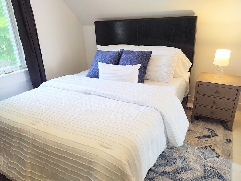 More Photos Of 22 Chestnut St, Brattleboro Apartments For Sale