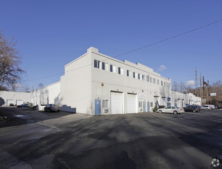 Primary Photo Of 130 Lenox Ave, Stamford Warehouse For Sale