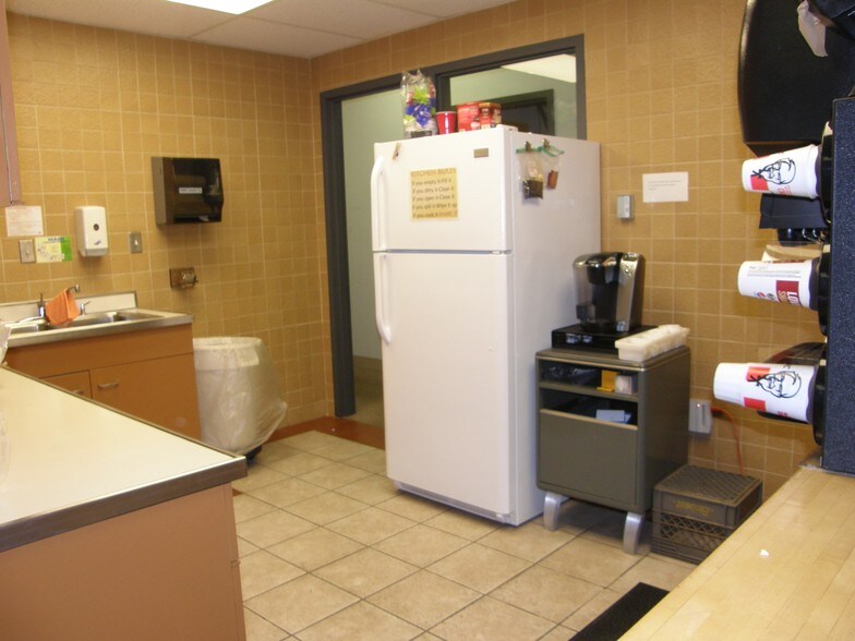 More Photos Of 2112 Industrial Dr, Niles Manufacturing For Sale