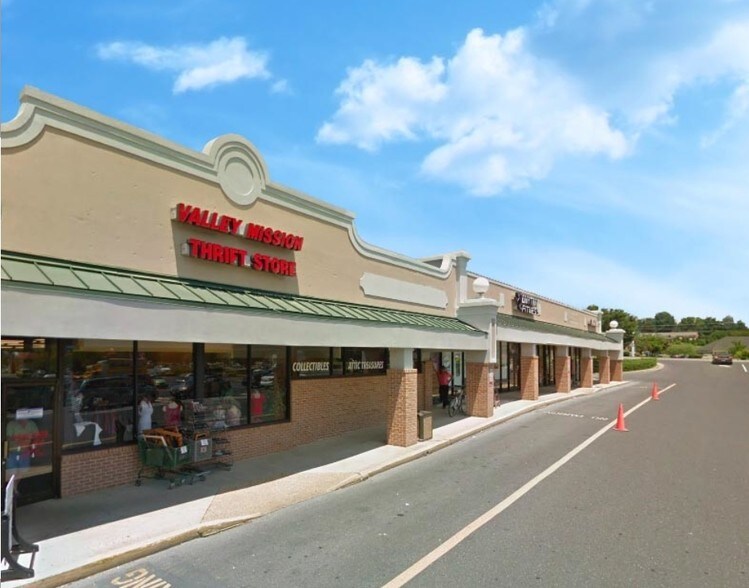 More Photos Of 109 Lew Dewitt Blvd, Waynesboro Storefront For Lease