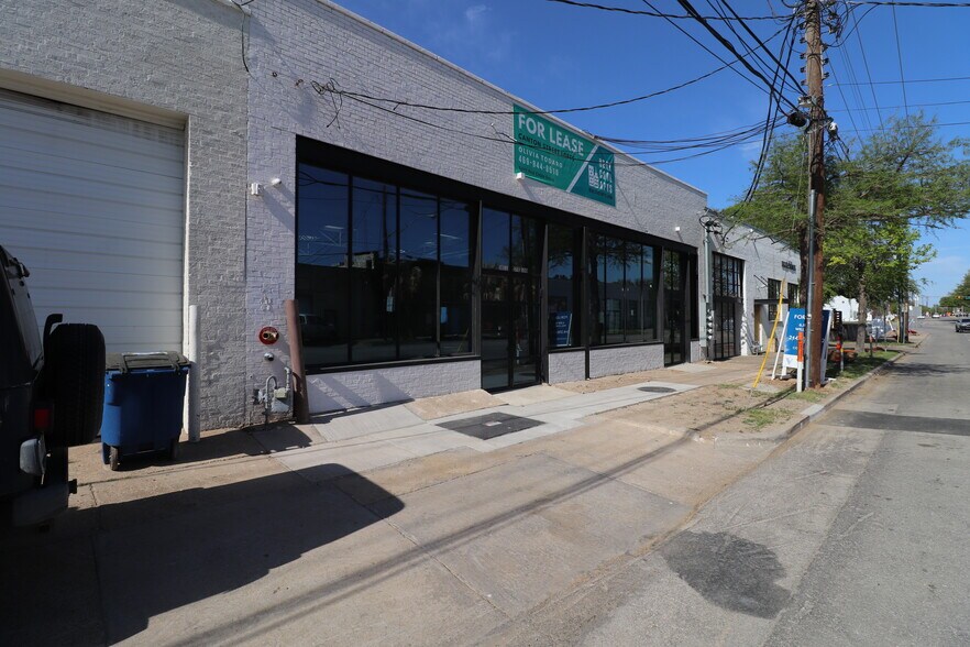 More Photos Of 3009-3011 Canton St, Dallas Office For Lease