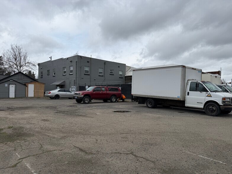 More Photos Of , Salem General Retail For Sale