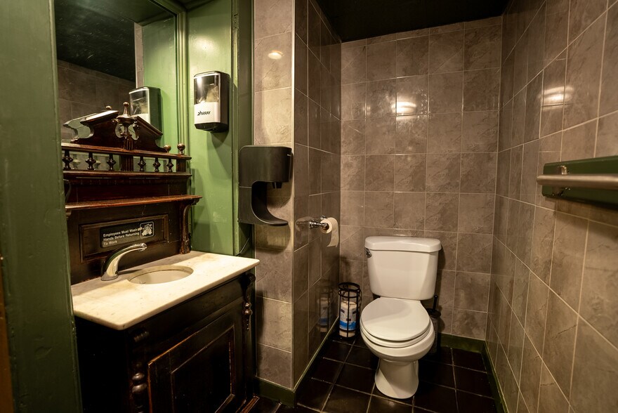 More Photos Of 4631 Falmouth Rd, Cotuit Restaurant For Sale