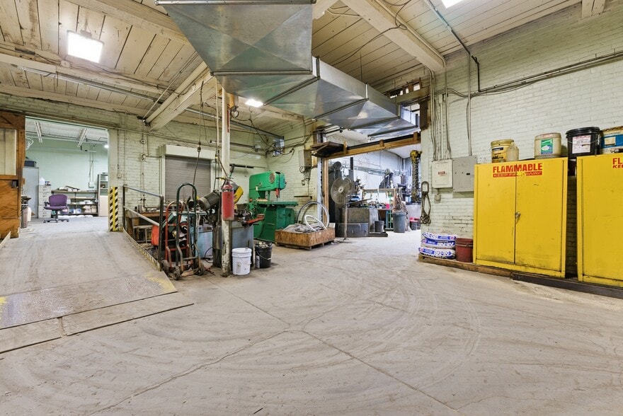 More Photos Of 330 Fuller Rd, Chicopee Distribution For Sale