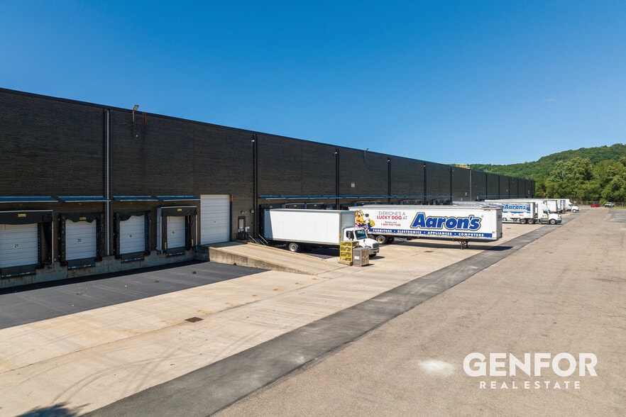 More Photos Of 460 Nixon Rd, Cheswick Warehouse For Lease