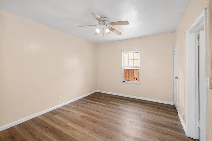 More Photos Of 1836 Lansdowne Ave, Los Angeles Multifamily For Sale