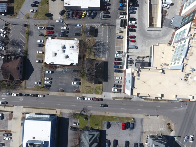 More Photos Of 341 21st Ave N, Nashville Office For Lease