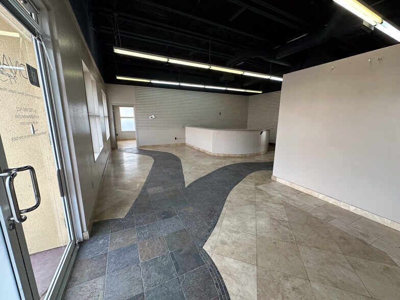 More Photos Of 770-780 Smithridge Dr, Reno Showroom For Lease