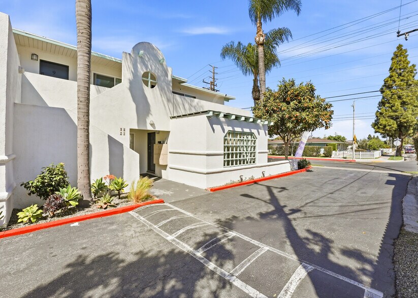 More Photos Of 311 W Wilson St, Costa Mesa Apartments For Sale