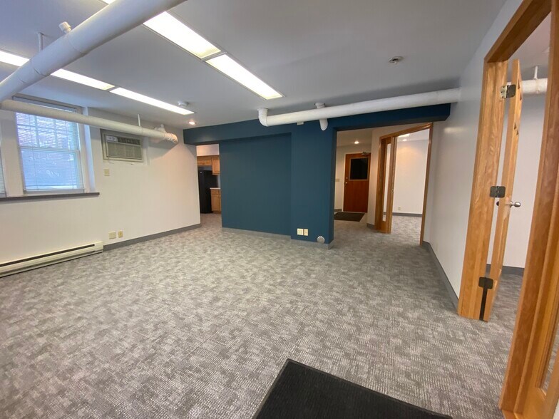 More Photos Of 239 Cleveland Ave N, Saint Paul Loft Creative Space For Lease
