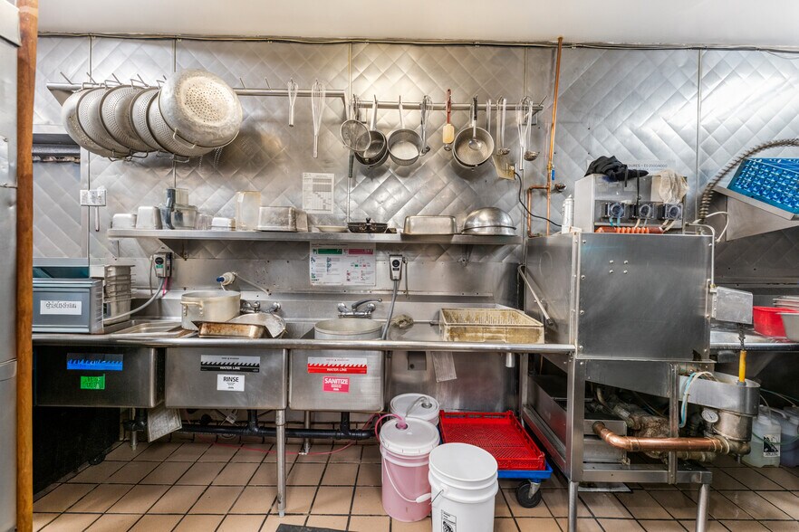 More Photos Of 81939 Highway 111, Indio Restaurant For Sale