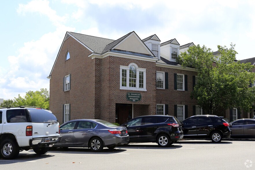 Primary Photo Of 204 Elm St, Conway Office For Lease