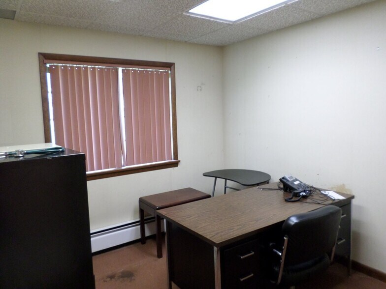More Photos Of 1240 State Route 307, Lake Winola Office For Sale