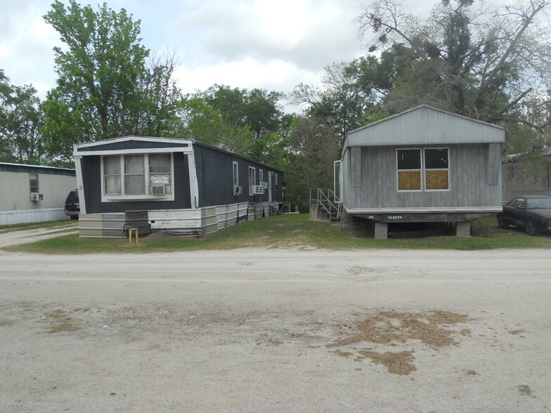 More Photos Of 113 N Clegg St, Trinity Manufactured Housing Mobile Home Park For Sale