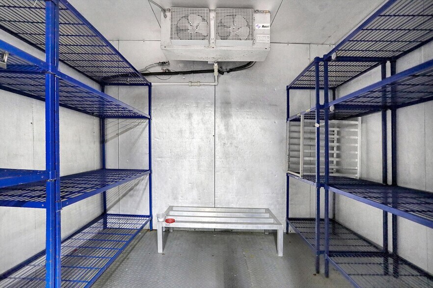 More Photos Of 35 S Main St, Batesville Warehouse For Sale