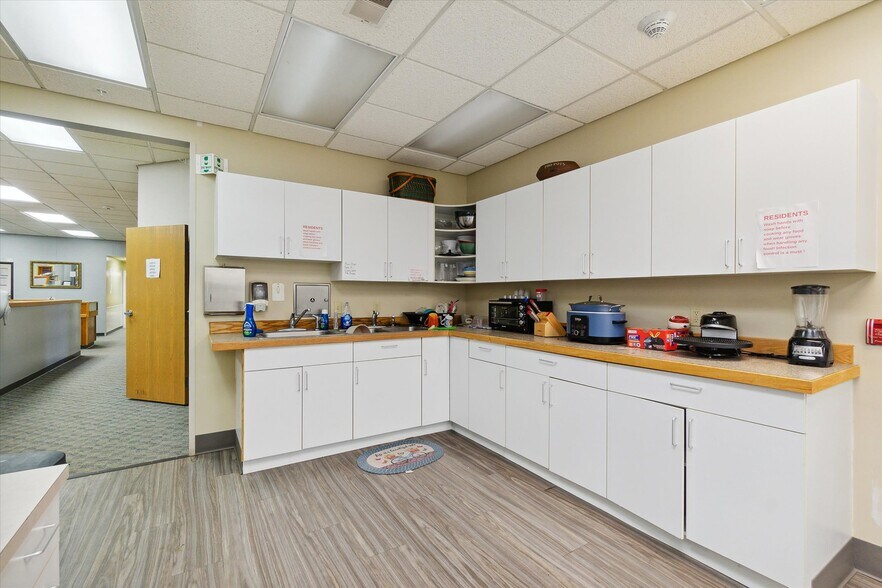 More Photos Of 1380 E Main St, Edmore Assisted Living For Sale