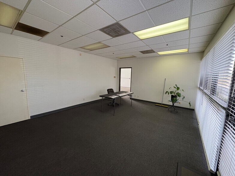 More Photos Of 949 N Cataract Ave, San Dimas Warehouse For Sale