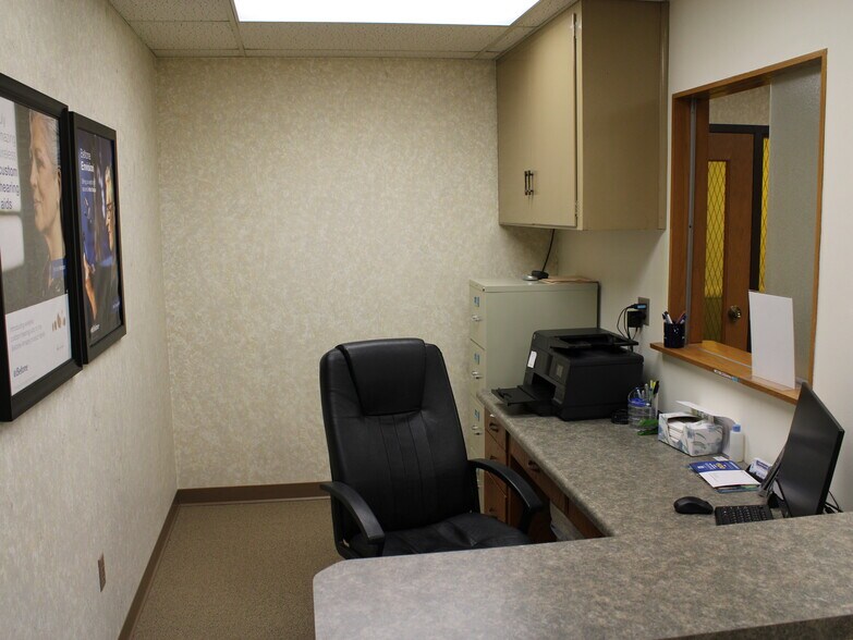 More Photos Of 525 E Division St, Fond Du Lac Medical For Sale