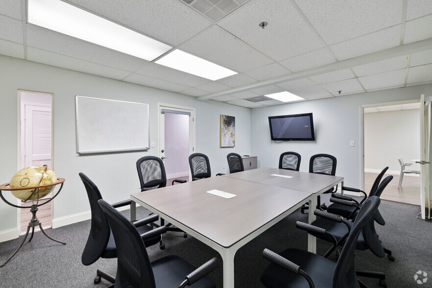 More Photos Of 2500 NW 79th Ave, Doral Office For Lease