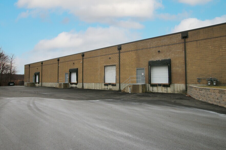 More Photos Of 54 Concord St, North Reading Light Manufacturing For Sale