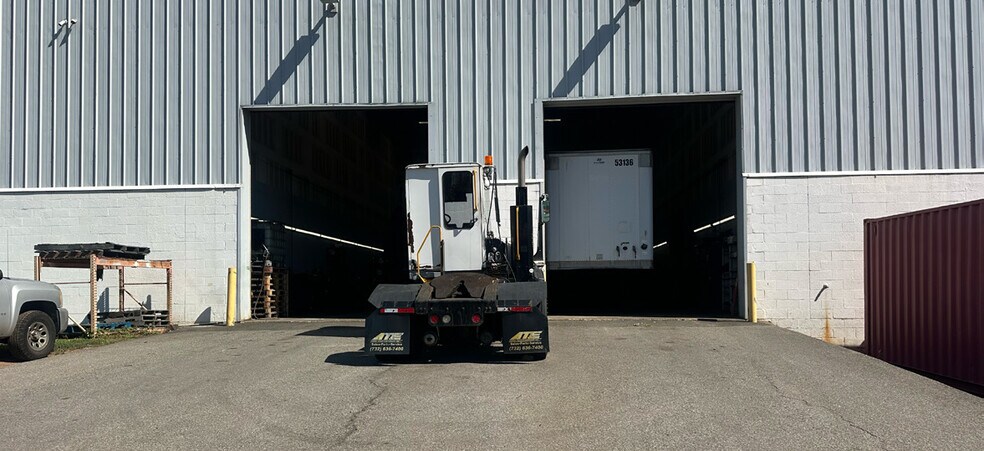 More Photos Of 1500 Rahway Ave, Avenel Distribution For Lease