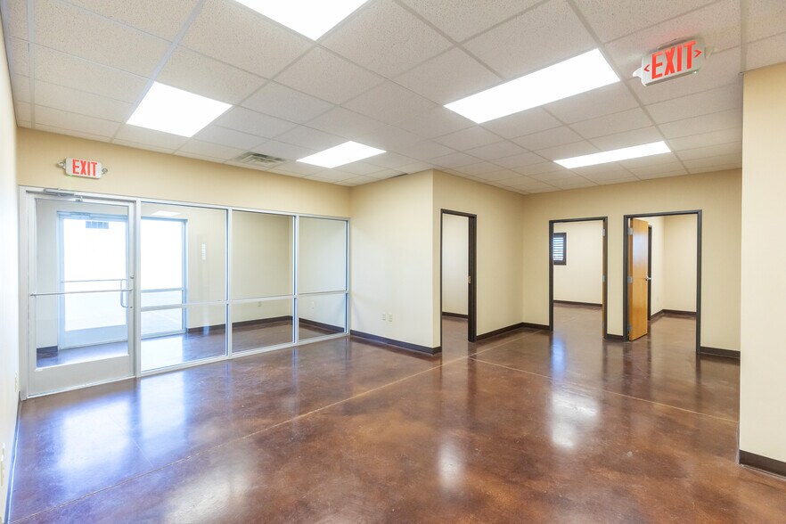 Primary Photo Of 4517 Derrick Dr, Abilene Office For Lease