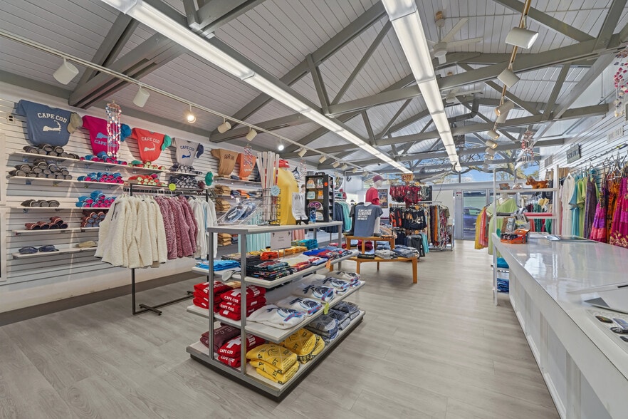 More Photos Of 574 Main St, Hyannis Storefront Retail Residential For Sale