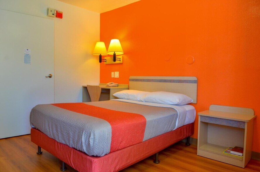 More Photos Of 12733 State Highway 33, Gustine Hotel For Sale