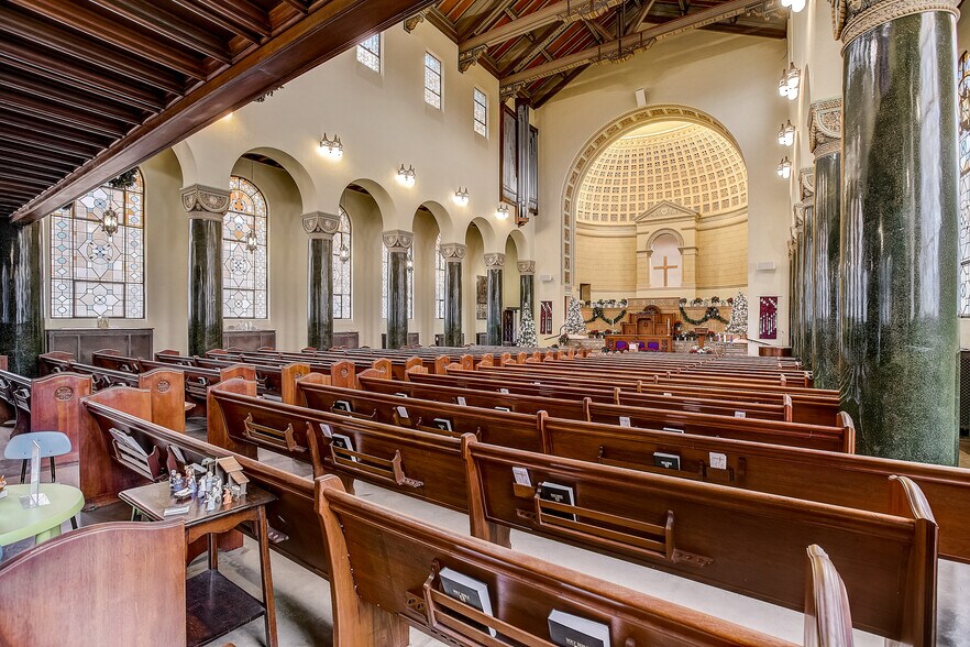 More Photos Of 1110 Guadalupe St, Austin Religious Facility For Lease