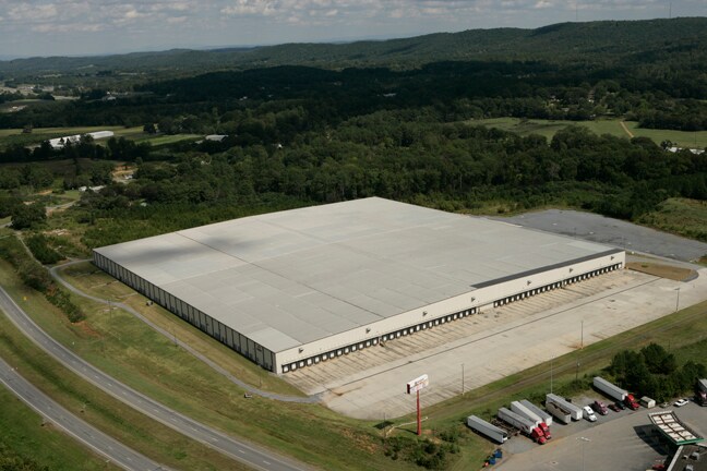 More Photos Of 212 Burlington Rd, Shannon Distribution For Lease