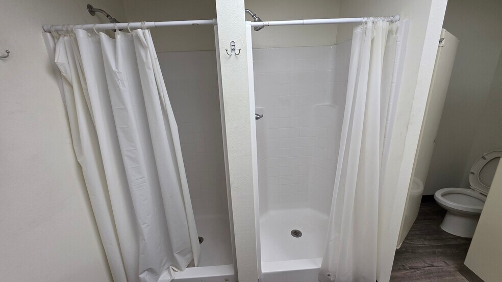 More Photos Of 8211 E County Road 62, Midland Warehouse For Sale