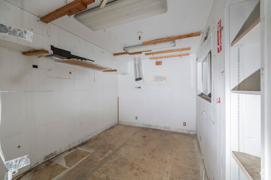 More Photos Of 962-972 87th Ave, Oakland Manufacturing For Sale
