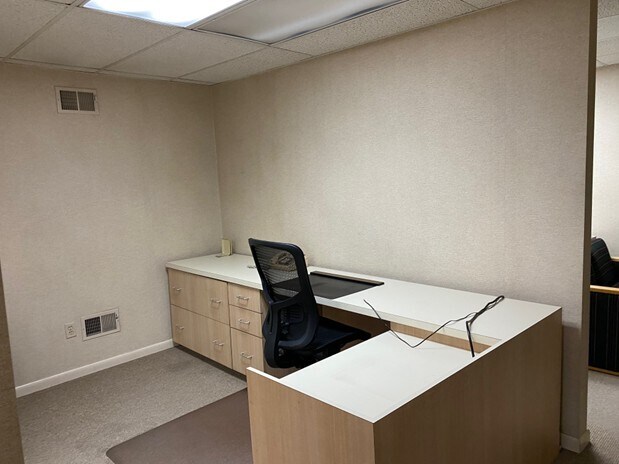 More Photos Of 6222 Sykesville Rd, Sykesville Flex For Lease