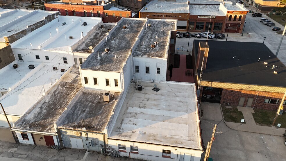 More Photos Of 112-116 E Court Ave, Winterset Storefront Retail Residential For Sale