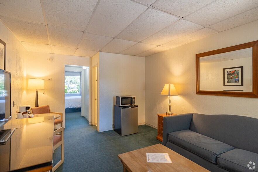 More Photos Of 99202 Overseas Hwy, Key Largo Hotel For Sale