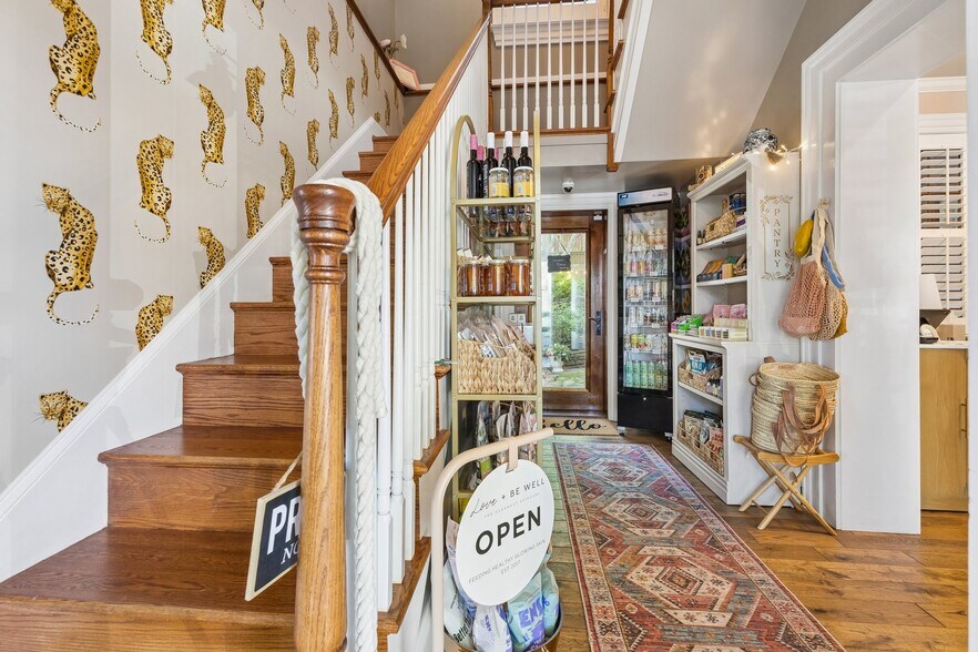 More Photos Of 63 Main St, Warrenton Office For Sale