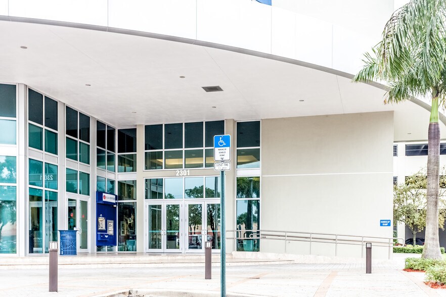 More Photos Of 2301 NW 87th Ave, Doral Office Residential For Lease