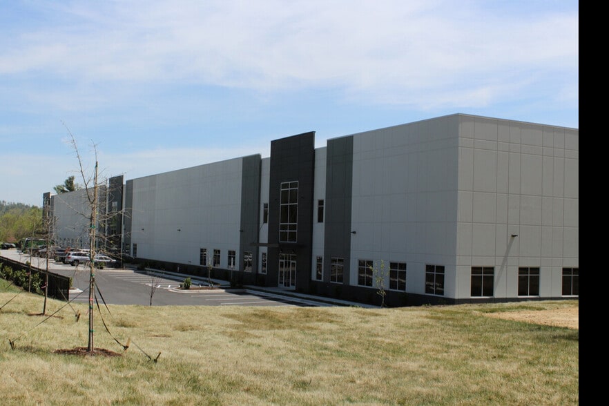 More Photos Of 63 Welcome St, Brevard Manufacturing For Lease