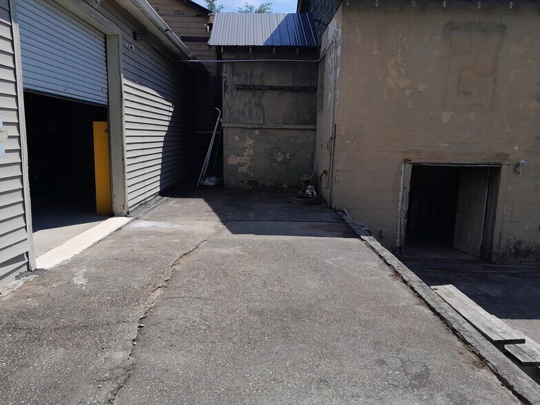 More Photos Of 9135 S Main St, Jonesboro Light Manufacturing For Sale