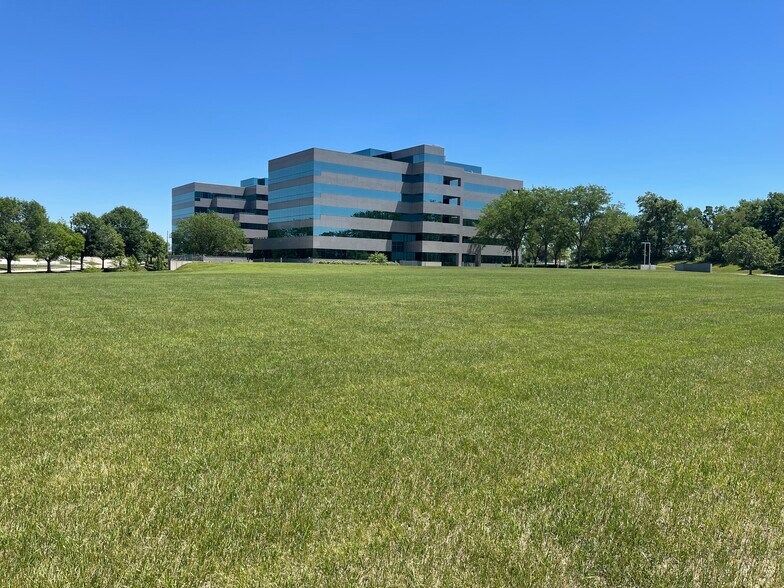 Primary Photo Of 4425 N River Blvd NE, Cedar Rapids Office For Sale