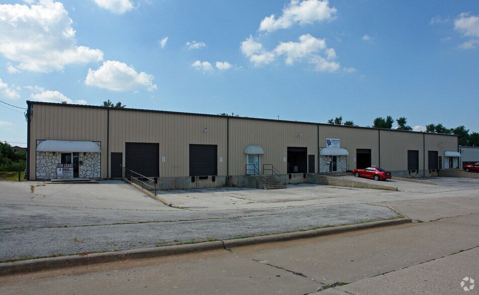 Primary Photo Of 1405 Nias Ave, Springfield Industrial For Lease