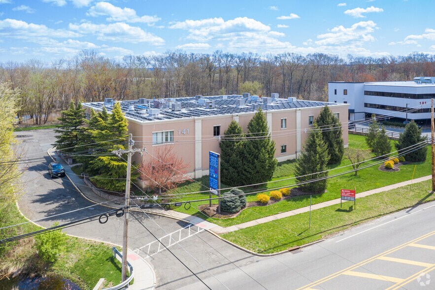 More Photos Of 141 New Rd, Parsippany Office For Lease