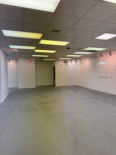 More Photos Of 578 Susquehanna Blvd, Hazleton Freestanding For Lease