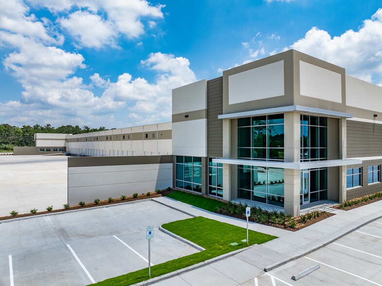More Photos Of 5150 Greens Rd, Houston Unknown For Lease