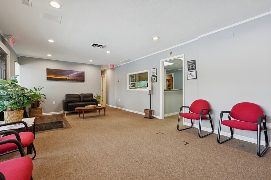 More Photos Of 81 Somerset Dr, Willingboro Medical For Sale