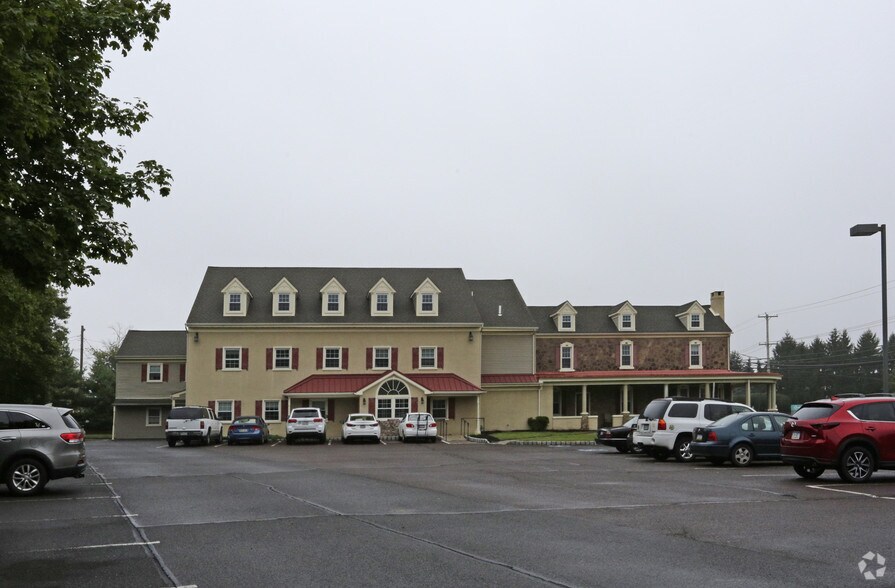 More Photos Of 1816 W Point Pike, Lansdale Office Residential For Lease