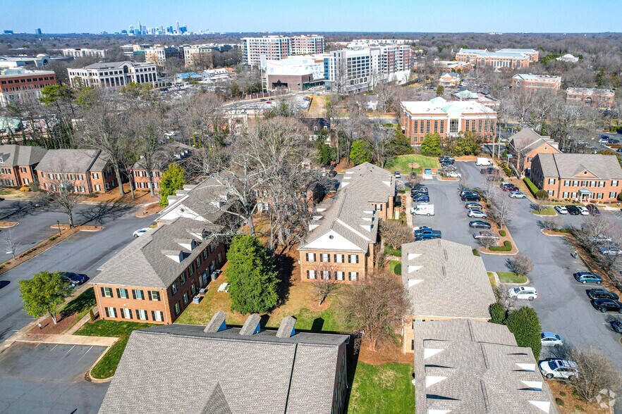 More Photos Of 6813 Fairview Rd, Charlotte Medical For Lease