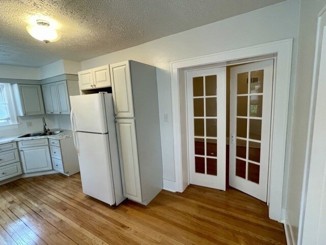 More Photos Of 208 S Elm St, Three Oaks Storefront For Sale